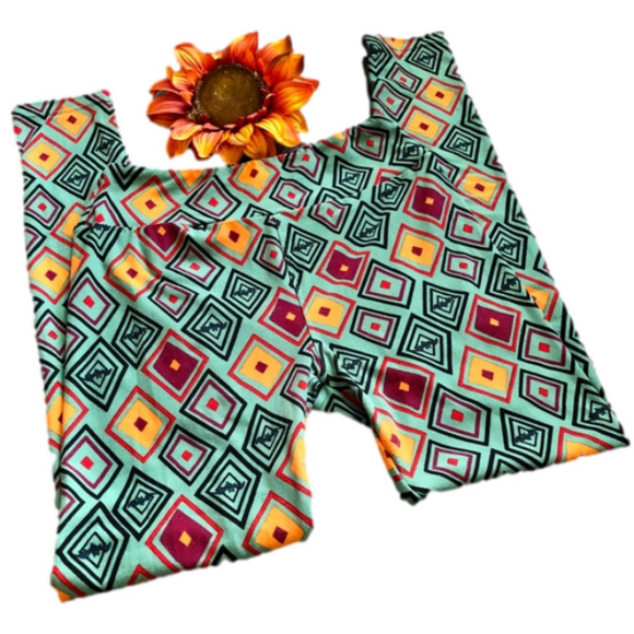 🦋B2G1🦋LuLaRoe Halloween Bats & Diamond Leggings | ONE SIZE | - Picture 2 of 5